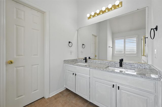 5217 Bay View Drive, Fort Worth, TX 76244