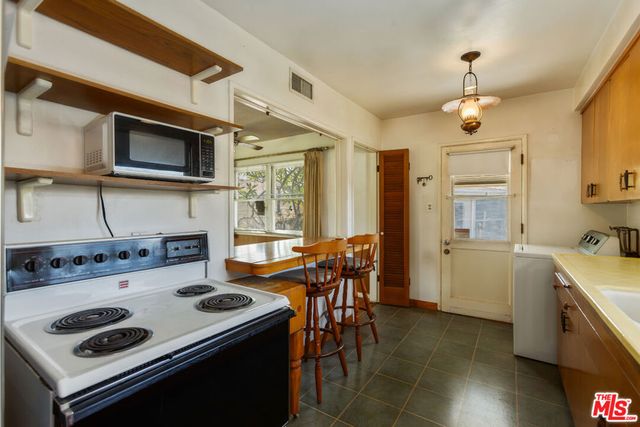 2120 E Napa Place, Anaheim, CA 92806