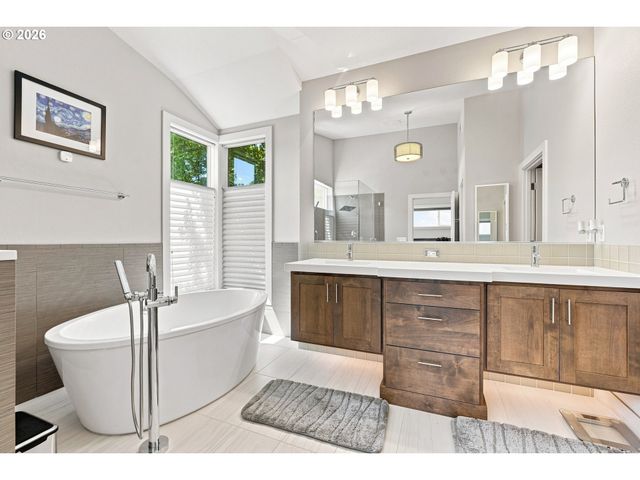 1433 Sw HUME Ct, Portland, OR 97219