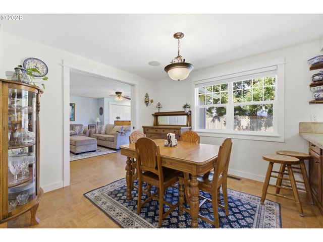 4440 Sw WESTWIND Ct, Beaverton, OR 97078