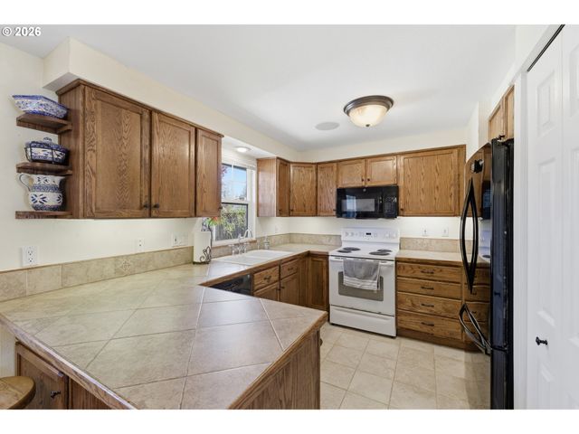 4440 Sw WESTWIND Ct, Beaverton, OR 97078