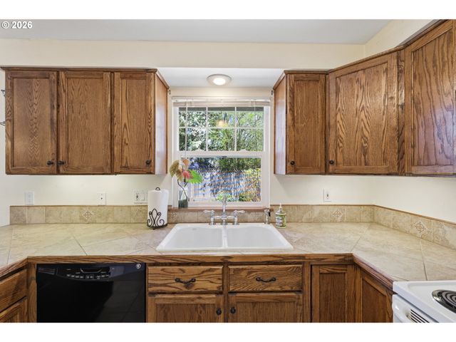 4440 Sw WESTWIND Ct, Beaverton, OR 97078