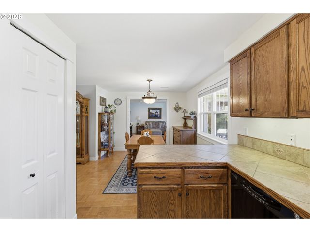 4440 Sw WESTWIND Ct, Beaverton, OR 97078