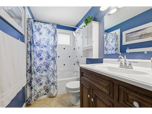 4440 Sw WESTWIND Ct, Beaverton, OR 97078