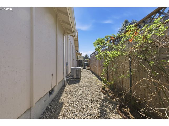 4440 Sw WESTWIND Ct, Beaverton, OR 97078