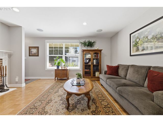 4440 Sw WESTWIND Ct, Beaverton, OR 97078