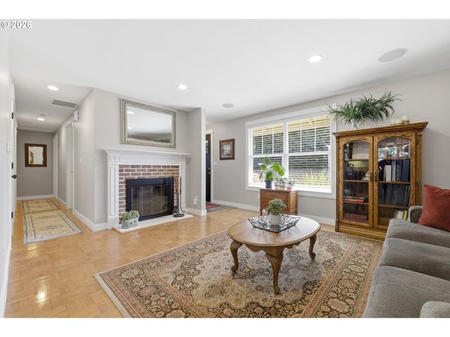 4440 Sw WESTWIND Ct, Beaverton, OR 97078