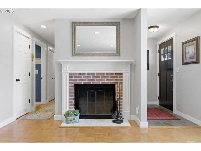 4440 Sw WESTWIND Ct, Beaverton, OR 97078