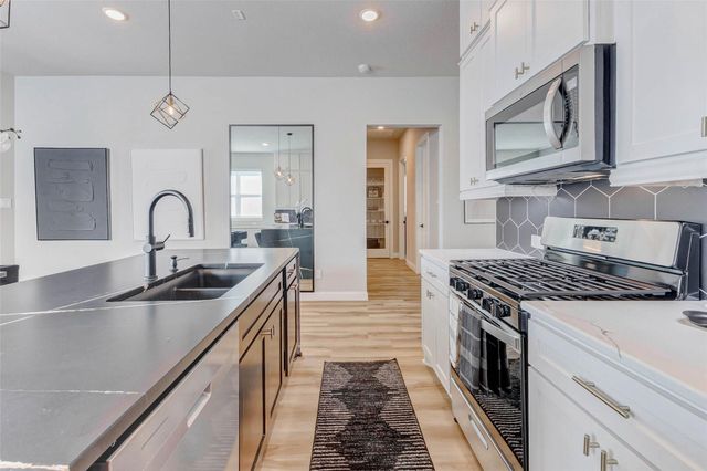 1719 Rustling Creek Drive, Missouri City, TX 77459