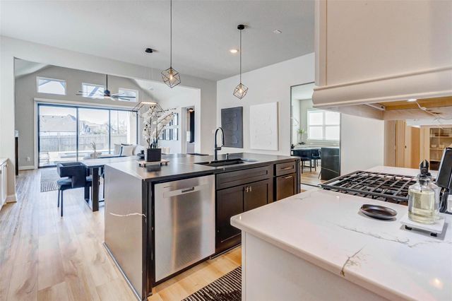 1719 Rustling Creek Drive, Missouri City, TX 77459