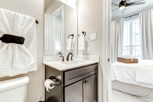 1719 Rustling Creek Drive, Missouri City, TX 77459