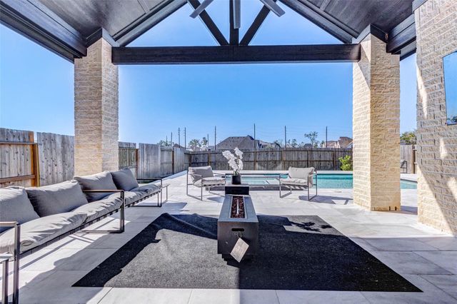 1719 Rustling Creek Drive, Missouri City, TX 77459