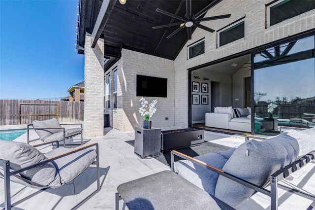 1719 Rustling Creek Drive, Missouri City, TX 77459