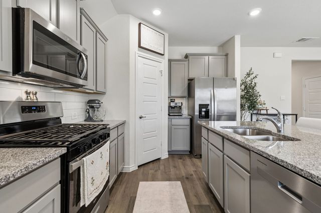 9900 Tinsley Street, Aubrey, TX 76227