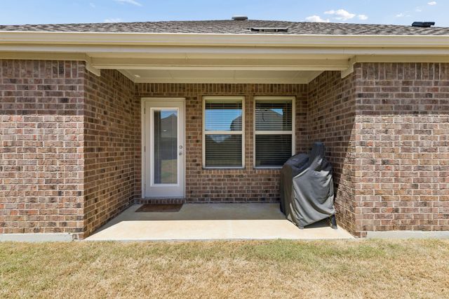 9900 Tinsley Street, Aubrey, TX 76227