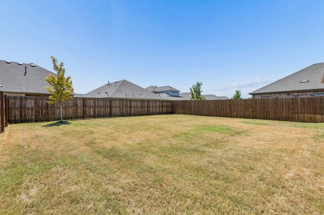 9900 Tinsley Street, Aubrey, TX 76227