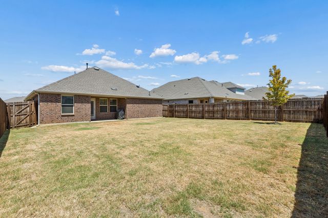 9900 Tinsley Street, Aubrey, TX 76227
