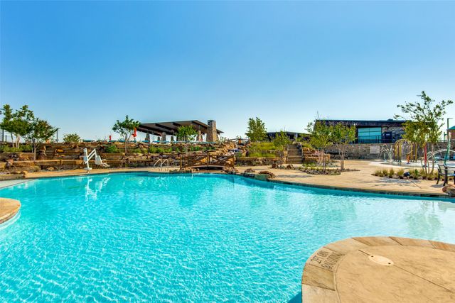 9900 Tinsley Street, Aubrey, TX 76227