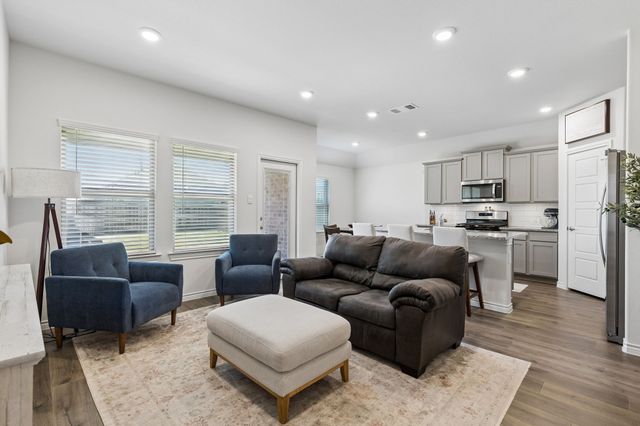 9900 Tinsley Street, Aubrey, TX 76227