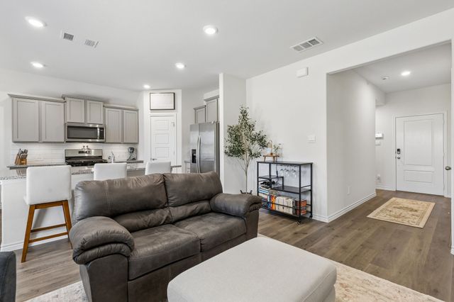 9900 Tinsley Street, Aubrey, TX 76227