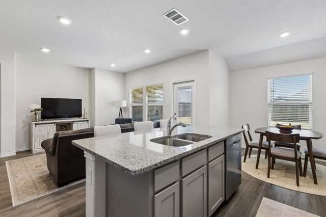 9900 Tinsley Street, Aubrey, TX 76227