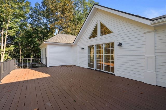 365 Worcester St, Wellesley, MA 02481