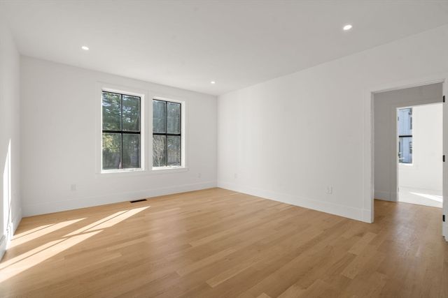 365 Worcester St, Wellesley, MA 02481