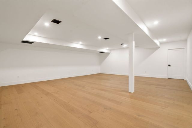 365 Worcester St, Wellesley, MA 02481