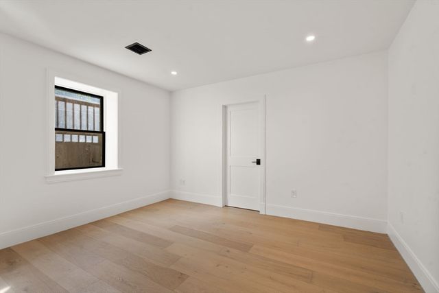 365 Worcester St, Wellesley, MA 02481