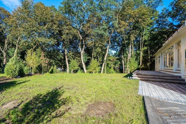 365 Worcester St, Wellesley, MA 02481