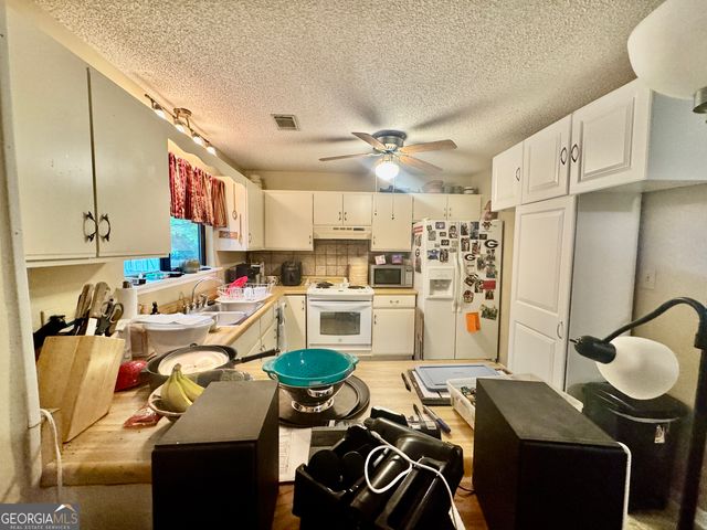 116 Lake Pointe Drive, Warner Robins, GA 31088