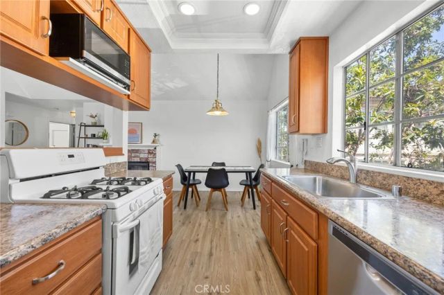 7841 Essex Drive 202, Huntington Beach, CA 92648
