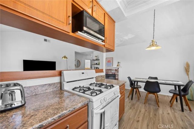 7841 Essex Drive 202, Huntington Beach, CA 92648