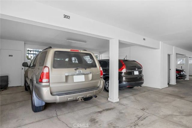 7841 Essex Drive 202, Huntington Beach, CA 92648
