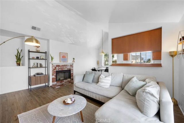 7841 Essex Drive 202, Huntington Beach, CA 92648