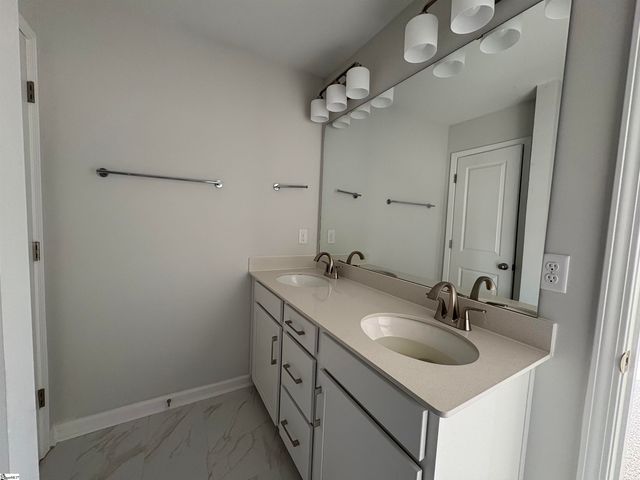 225 Lewes Avenue, Simpsonville, SC 29681