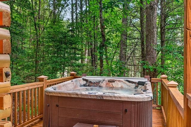 357 Hemlock Trail, Blue Ridge, GA 30513