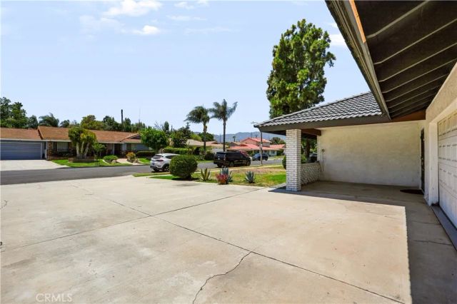 1033 Alta Loma, Corona, CA 92882