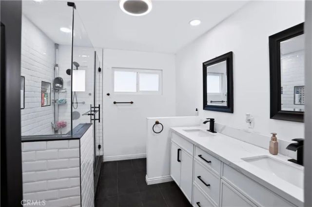 1033 Alta Loma, Corona, CA 92882
