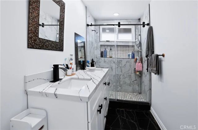 1033 Alta Loma, Corona, CA 92882
