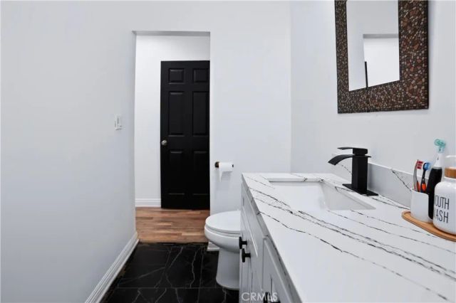 1033 Alta Loma, Corona, CA 92882