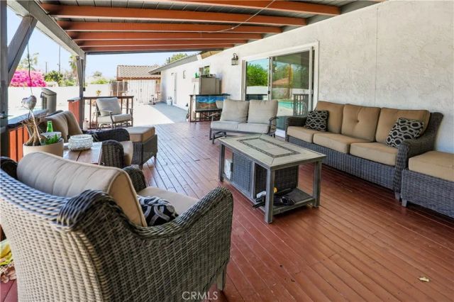 1033 Alta Loma, Corona, CA 92882