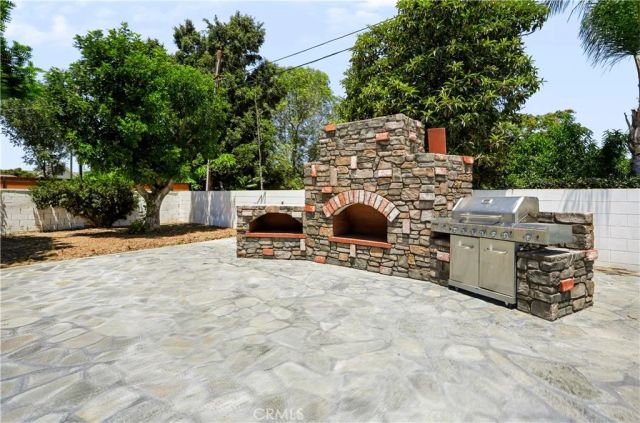 1033 Alta Loma, Corona, CA 92882