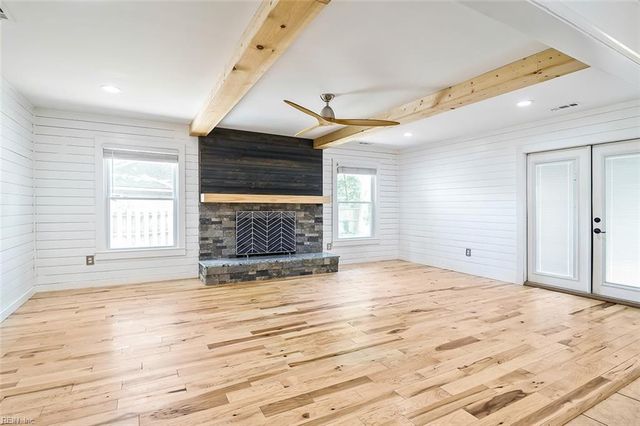 2129 Agecroft RD, Virginia Beach, VA 23454