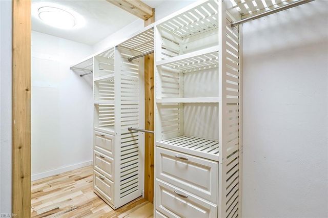 2129 Agecroft RD, Virginia Beach, VA 23454