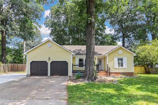 2129 Agecroft RD, Virginia Beach, VA 23454