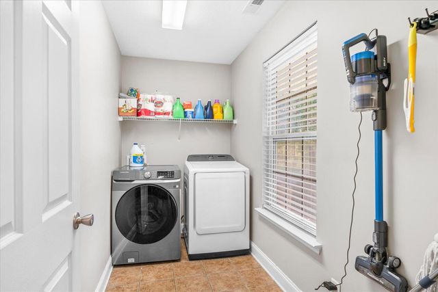 208 Gladstone Drive, Ringgold, GA 30736