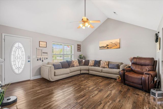 208 Gladstone Drive, Ringgold, GA 30736