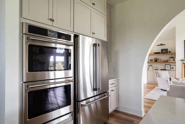 N59W27425 Autumn COURT, Lisbon, WI 53089