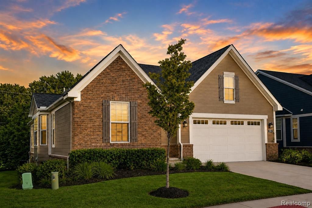 154 Mulberry Lane, Rochester Hills, MI 48309